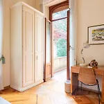 Jolanda, A Garamonds Villa Brunate