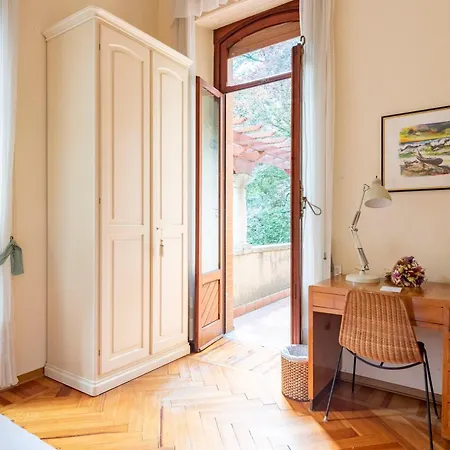 Jolanda, A Garamonds Villa Brunate