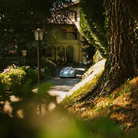 Jolanda, A Garamonds Villa Brunate