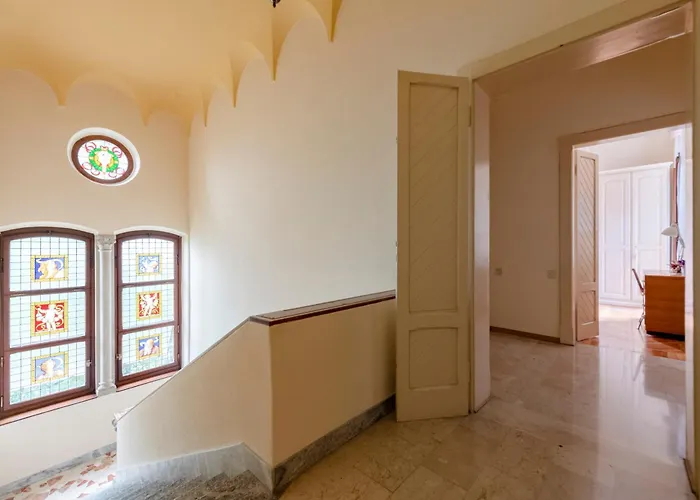 Vila Jolanda, A Garamonds *