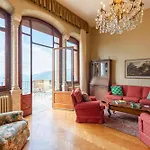 Jolanda, A Garamonds Villa *